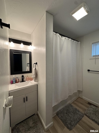 1303 MAPLE Street, Carterville, Illinois 62918, 3 Bedrooms Bedrooms, 0 ,2 BathroomsBathrooms,Residential,For Sale,MAPLE,0,RMAEB460346