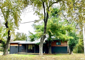 1303 MAPLE Street, Carterville, Illinois 62918, 3 Bedrooms Bedrooms, 0 ,2 BathroomsBathrooms,Residential,For Sale,MAPLE,0,RMAEB460346