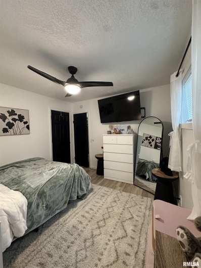 1303 MAPLE Street, Carterville, Illinois 62918, 3 Bedrooms Bedrooms, 0 ,2 BathroomsBathrooms,Residential,For Sale,MAPLE,0,RMAEB460346