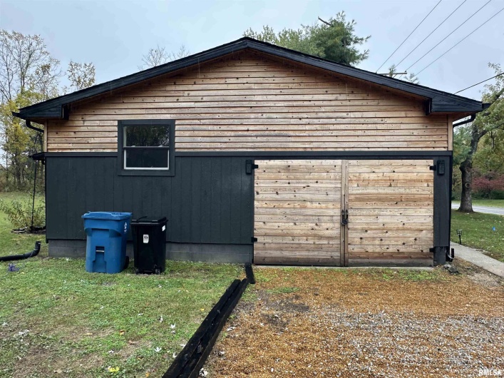 1303 MAPLE Street, Carterville, Illinois 62918, 3 Bedrooms Bedrooms, 0 ,2 BathroomsBathrooms,Residential,For Sale,MAPLE,0,RMAEB460346