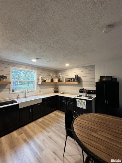 1303 MAPLE Street, Carterville, Illinois 62918, 3 Bedrooms Bedrooms, 0 ,2 BathroomsBathrooms,Residential,For Sale,MAPLE,0,RMAEB460346