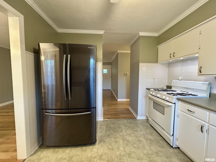 1406 TAYLOR Drive, Carbondale, Illinois 62901, 3 Bedrooms Bedrooms, 0 ,1 BathroomBathrooms,Residential,For Sale,TAYLOR,0,RMAEB460003