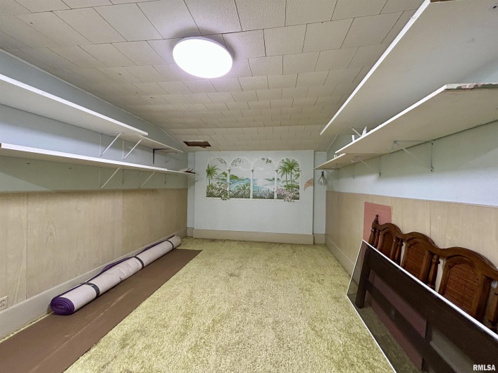 1406 TAYLOR Drive, Carbondale, Illinois 62901, 3 Bedrooms Bedrooms, 0 ,1 BathroomBathrooms,Residential,For Sale,TAYLOR,0,RMAEB460003