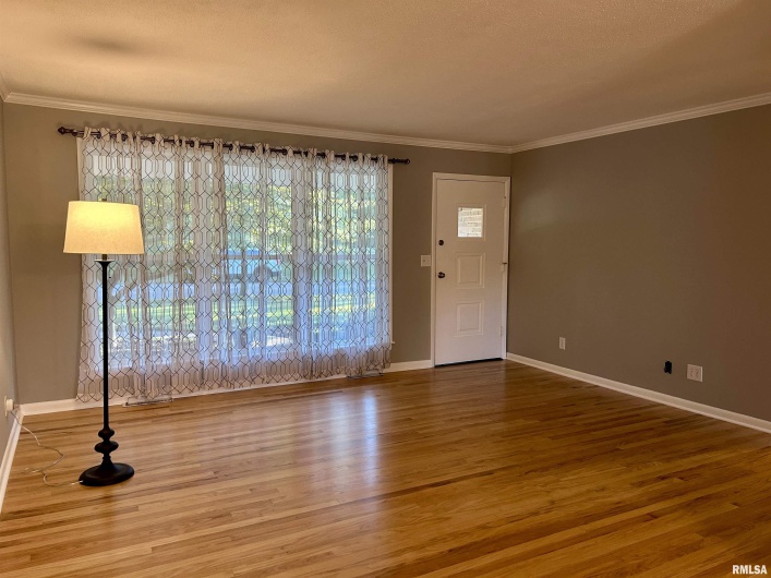 1406 TAYLOR Drive, Carbondale, Illinois 62901, 3 Bedrooms Bedrooms, 0 ,1 BathroomBathrooms,Residential,For Sale,TAYLOR,0,RMAEB460003