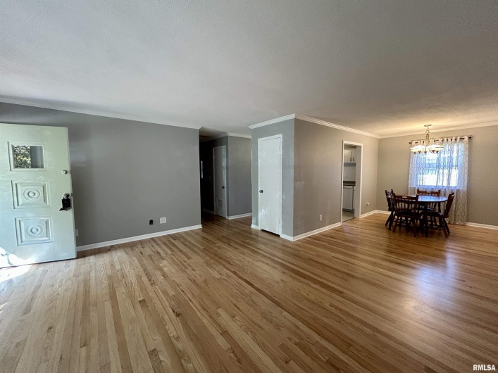 1406 TAYLOR Drive, Carbondale, Illinois 62901, 3 Bedrooms Bedrooms, 0 ,1 BathroomBathrooms,Residential,For Sale,TAYLOR,0,RMAEB460003