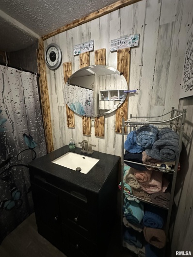 717 18TH Street, Herrin, Illinois 62948, 3 Bedrooms Bedrooms, 0 ,1 BathroomBathrooms,Residential,For Sale,18TH,0,RMAEB460348