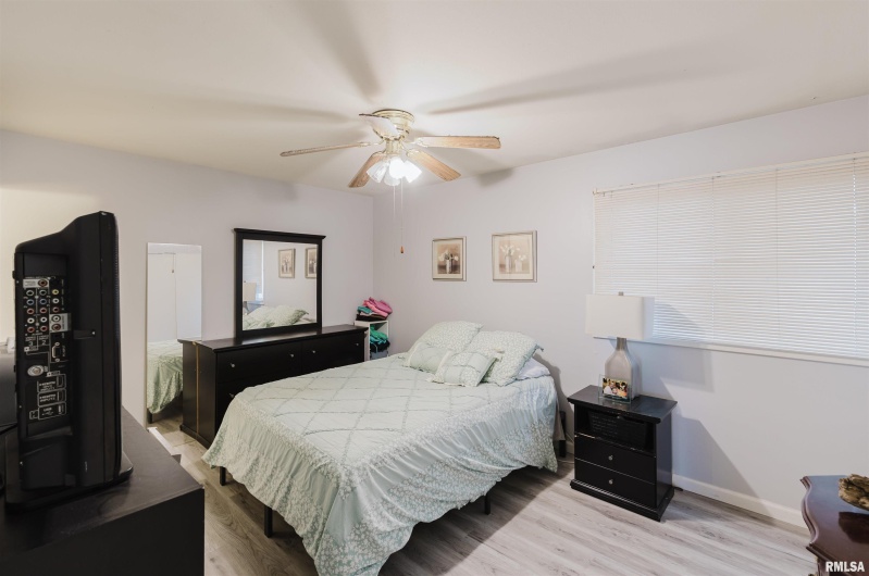 829 MELODY Lane, Herrin, Illinois 62948, 3 Bedrooms Bedrooms, 0 ,2 BathroomsBathrooms,Residential,For Sale,MELODY,0,RMAQC4268987