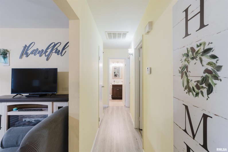 829 MELODY Lane, Herrin, Illinois 62948, 3 Bedrooms Bedrooms, 0 ,2 BathroomsBathrooms,Residential,For Sale,MELODY,0,RMAQC4268987