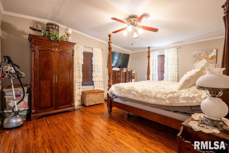 12451 Dahmer Way, Carterville, Illinois 62918, 5 Bedrooms Bedrooms, 0 ,3 BathroomsBathrooms,Residential,For Sale,Dahmer,0,RMAQC4268995