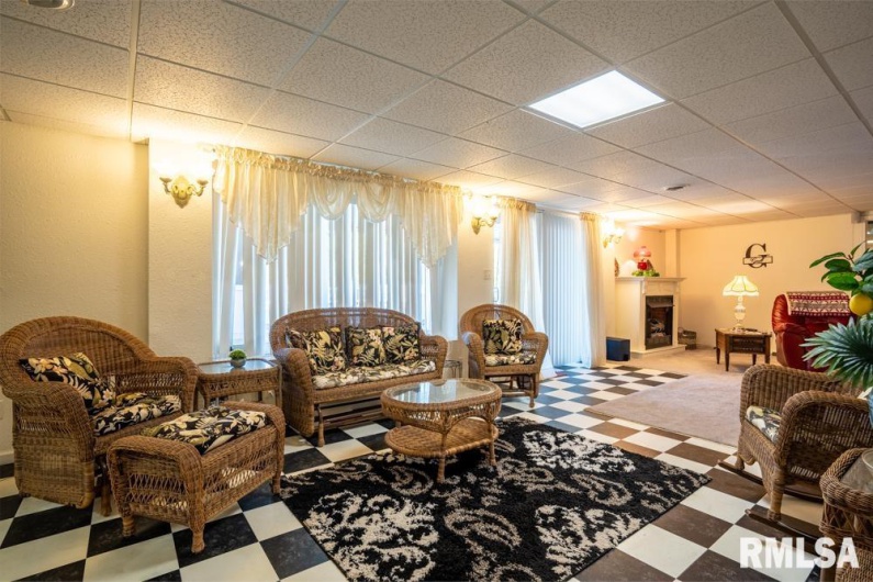 12451 Dahmer Way, Carterville, Illinois 62918, 5 Bedrooms Bedrooms, 0 ,3 BathroomsBathrooms,Residential,For Sale,Dahmer,0,RMAQC4268995