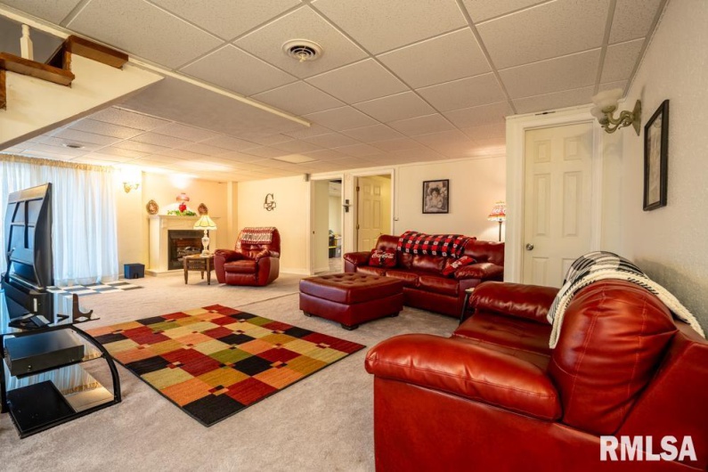 12451 Dahmer Way, Carterville, Illinois 62918, 5 Bedrooms Bedrooms, 0 ,3 BathroomsBathrooms,Residential,For Sale,Dahmer,0,RMAQC4268995