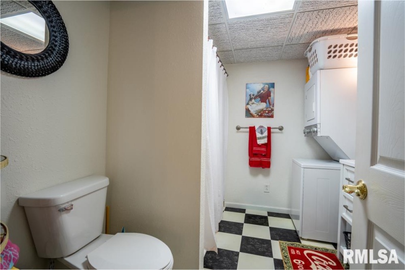 12451 Dahmer Way, Carterville, Illinois 62918, 5 Bedrooms Bedrooms, 0 ,3 BathroomsBathrooms,Residential,For Sale,Dahmer,0,RMAQC4268995