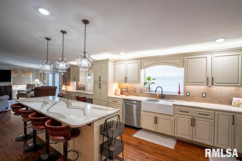 12451 Dahmer Way, Carterville, Illinois 62918, 5 Bedrooms Bedrooms, 0 ,3 BathroomsBathrooms,Residential,For Sale,Dahmer,0,RMAQC4268995