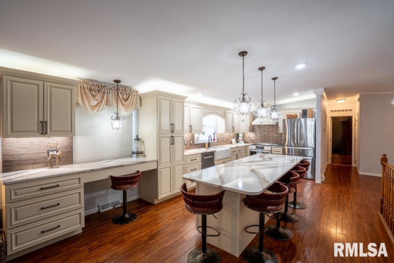 12451 Dahmer Way, Carterville, Illinois 62918, 5 Bedrooms Bedrooms, 0 ,3 BathroomsBathrooms,Residential,For Sale,Dahmer,0,RMAQC4268995