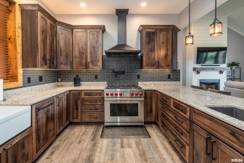 1651 Sneed Road, Carbondale, Illinois 62902, 3 Bedrooms Bedrooms, 0 ,4 BathroomsBathrooms,Residential,For Sale,Sneed,0,RMAEB460352