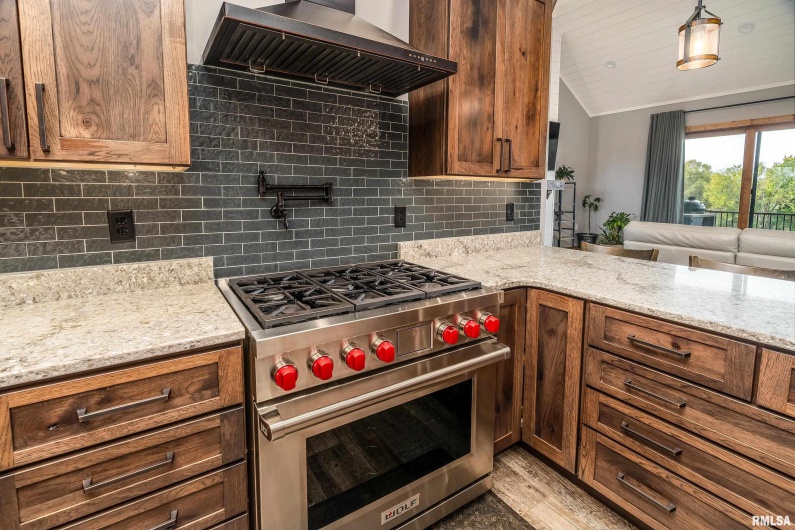 1651 Sneed Road, Carbondale, Illinois 62902, 3 Bedrooms Bedrooms, 0 ,4 BathroomsBathrooms,Residential,For Sale,Sneed,0,RMAEB460352