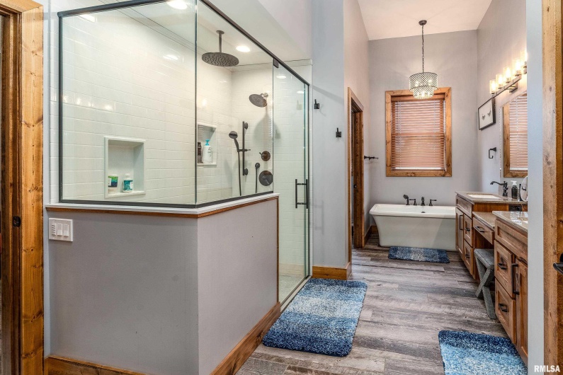 1651 Sneed Road, Carbondale, Illinois 62902, 3 Bedrooms Bedrooms, 0 ,4 BathroomsBathrooms,Residential,For Sale,Sneed,0,RMAEB460352