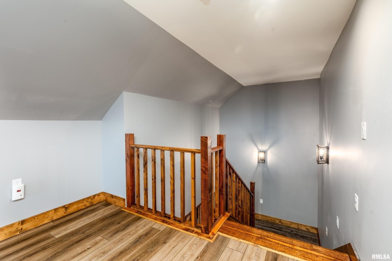 1651 Sneed Road, Carbondale, Illinois 62902, 3 Bedrooms Bedrooms, 0 ,4 BathroomsBathrooms,Residential,For Sale,Sneed,0,RMAEB460352