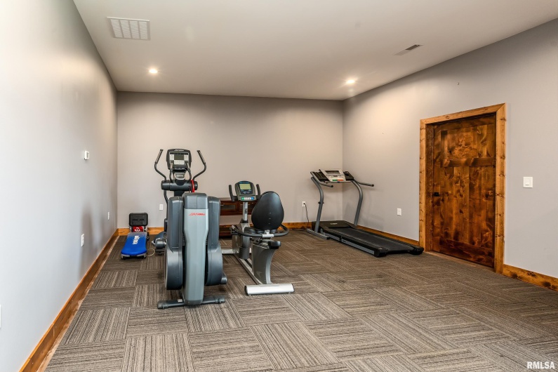 1651 Sneed Road, Carbondale, Illinois 62902, 3 Bedrooms Bedrooms, 0 ,4 BathroomsBathrooms,Residential,For Sale,Sneed,0,RMAEB460352