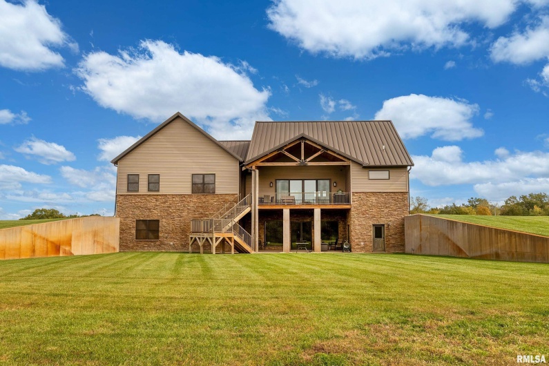 1651 Sneed Road, Carbondale, Illinois 62902, 3 Bedrooms Bedrooms, 0 ,4 BathroomsBathrooms,Residential,For Sale,Sneed,0,RMAEB460352