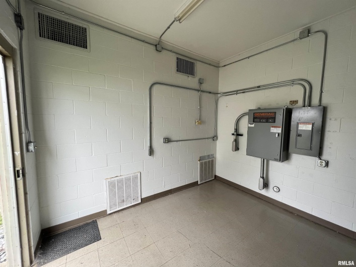 244 LINCOLN Boulevard, Shawneetown, Illinois 62984, 0 , 0 ,0,Commercial Sale,For Sale,LINCOLN,0,RMAEB452545