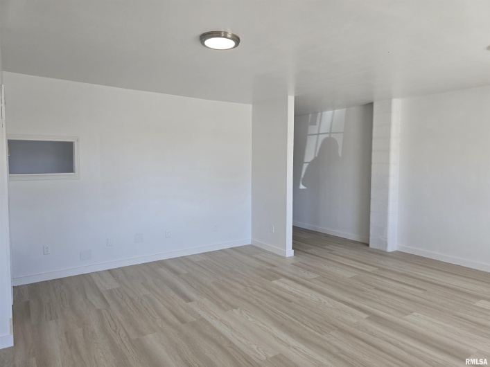 1216 US Hwy 45 Route, Eldorado, Illinois 62930, 0 , 0 ,0,Commercial Sale,For Sale,US Hwy 45,0,RMAEB460358