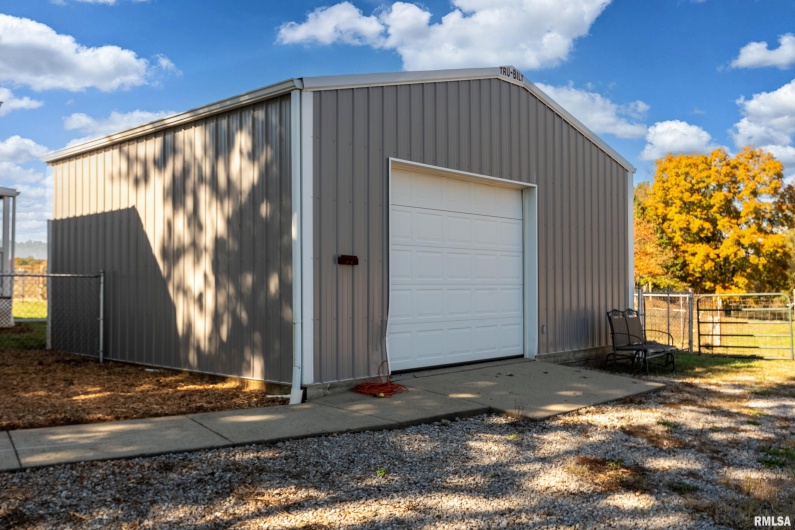 2080 Route 166 Road, Creal Springs, Illinois 62922, 3 Bedrooms Bedrooms, 0 ,2 BathroomsBathrooms,Residential,For Sale,Route 166,0,RMAQC4269007