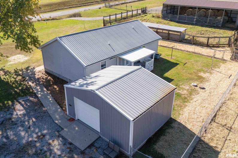 2080 Route 166 Road, Creal Springs, Illinois 62922, 3 Bedrooms Bedrooms, 0 ,2 BathroomsBathrooms,Residential,For Sale,Route 166,0,RMAQC4269007