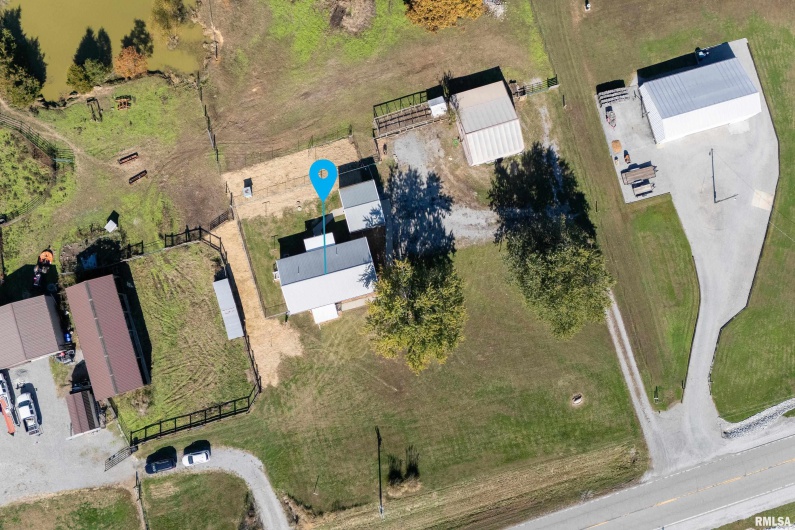 2080 Route 166 Road, Creal Springs, Illinois 62922, 3 Bedrooms Bedrooms, 0 ,2 BathroomsBathrooms,Residential,For Sale,Route 166,0,RMAQC4269007