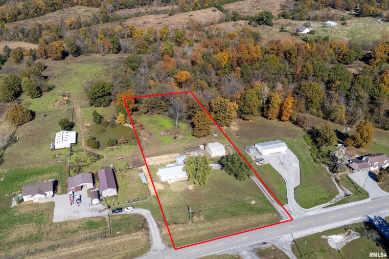 2080 Route 166 Road, Creal Springs, Illinois 62922, 3 Bedrooms Bedrooms, 0 ,2 BathroomsBathrooms,Residential,For Sale,Route 166,0,RMAQC4269007