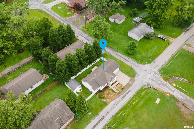 1321 7TH Street, Herrin, Illinois 62948, 3 Bedrooms Bedrooms, 0 ,2 BathroomsBathrooms,Residential,For Sale,7TH,0,RMAQC4264360