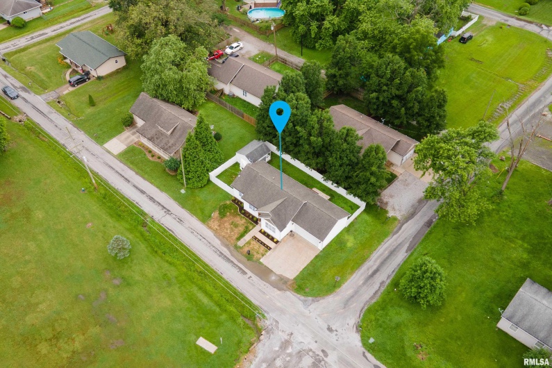 1321 7TH Street, Herrin, Illinois 62948, 3 Bedrooms Bedrooms, 0 ,2 BathroomsBathrooms,Residential,For Sale,7TH,0,RMAQC4264360