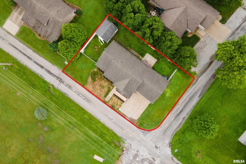 1321 7TH Street, Herrin, Illinois 62948, 3 Bedrooms Bedrooms, 0 ,2 BathroomsBathrooms,Residential,For Sale,7TH,0,RMAQC4264360