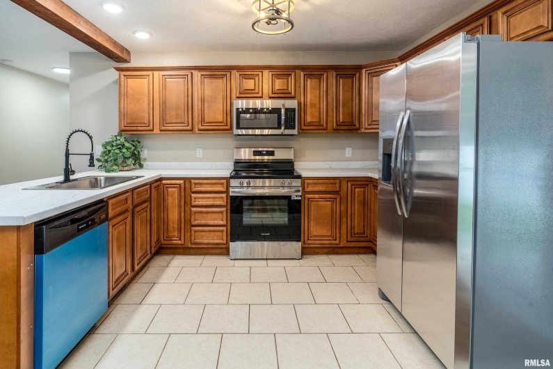 1321 7TH Street, Herrin, Illinois 62948, 3 Bedrooms Bedrooms, 0 ,2 BathroomsBathrooms,Residential,For Sale,7TH,0,RMAQC4264360