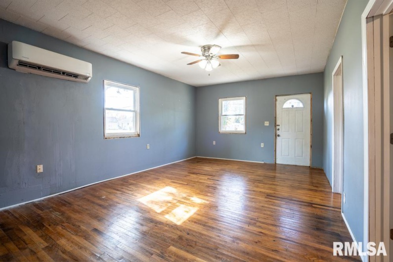 1500 13TH Street, Herrin, Illinois 62948, 3 Bedrooms Bedrooms, 0 ,2 BathroomsBathrooms,Residential,For Sale,13TH,0,RMAQC4269064