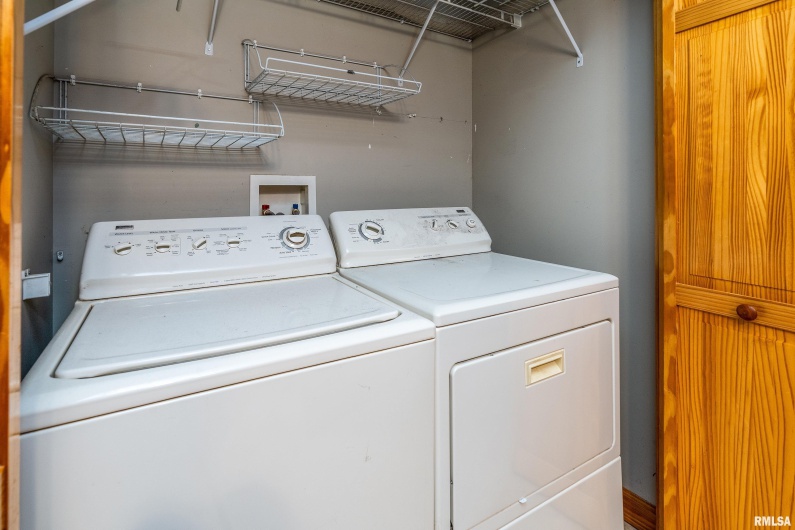 125 Princess Lane, Carbondale, Illinois 62901, 5 Bedrooms Bedrooms, 0 ,4 BathroomsBathrooms,Residential,For Sale,Princess,0,RMAEB460361