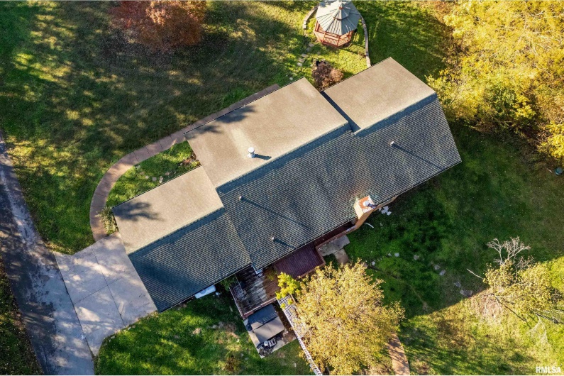 125 Princess Lane, Carbondale, Illinois 62901, 5 Bedrooms Bedrooms, 0 ,4 BathroomsBathrooms,Residential,For Sale,Princess,0,RMAEB460361