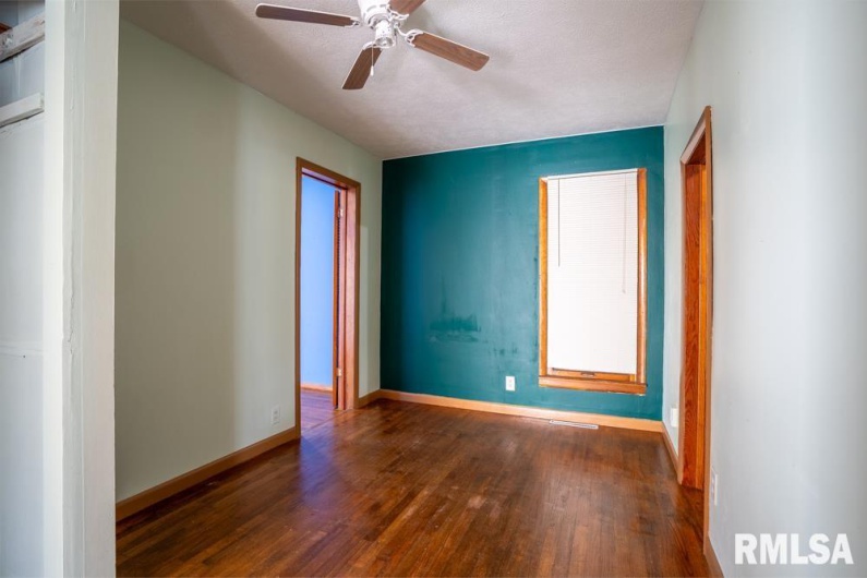 913 12TH Street, Herrin, Illinois 62948, 3 Bedrooms Bedrooms, 0 ,1 BathroomBathrooms,Residential,For Sale,12TH,0,RMAQC4269062