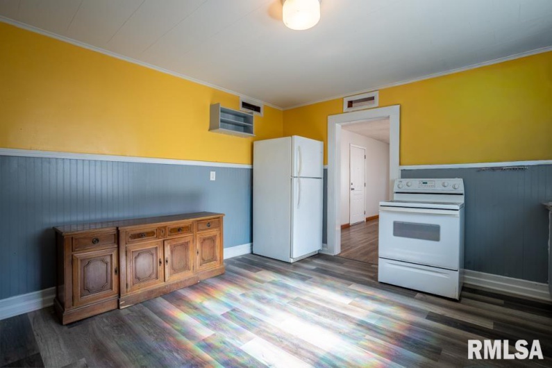 913 12TH Street, Herrin, Illinois 62948, 3 Bedrooms Bedrooms, 0 ,1 BathroomBathrooms,Residential,For Sale,12TH,0,RMAQC4269062