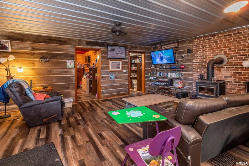 365 BOND Road, Galatia, Illinois 62935, 2 Bedrooms Bedrooms, 0 ,1 BathroomBathrooms,Residential,For Sale,BOND,0,RMAEB460363