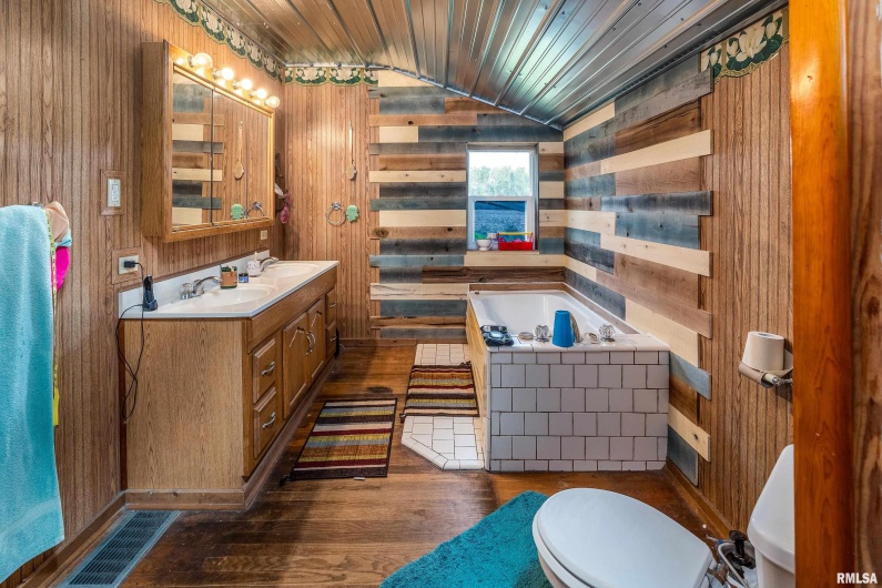 365 BOND Road, Galatia, Illinois 62935, 2 Bedrooms Bedrooms, 0 ,1 BathroomBathrooms,Residential,For Sale,BOND,0,RMAEB460363