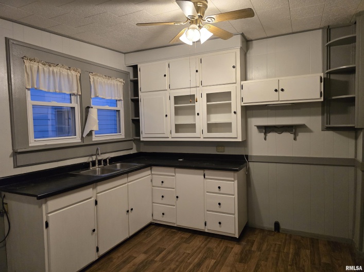 1028 ROOSEVELT Street, Harrisburg, Illinois 62946-2838, 2 Bedrooms Bedrooms, 0 ,1 BathroomBathrooms,Residential,For Sale,ROOSEVELT,0,RMAEB460364