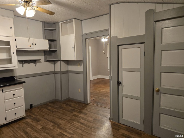 1028 ROOSEVELT Street, Harrisburg, Illinois 62946-2838, 2 Bedrooms Bedrooms, 0 ,1 BathroomBathrooms,Residential,For Sale,ROOSEVELT,0,RMAEB460364