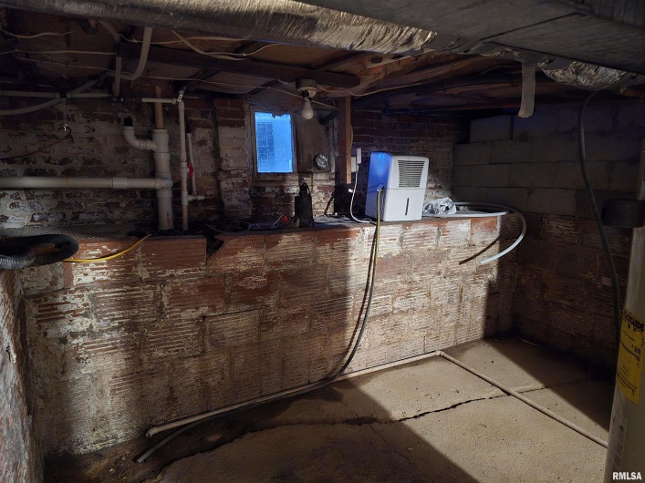 1028 ROOSEVELT Street, Harrisburg, Illinois 62946-2838, 2 Bedrooms Bedrooms, 0 ,1 BathroomBathrooms,Residential,For Sale,ROOSEVELT,0,RMAEB460364