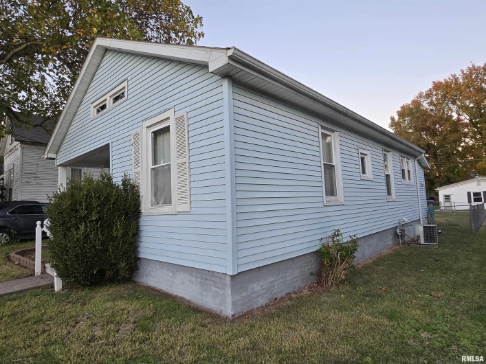 1028 ROOSEVELT Street, Harrisburg, Illinois 62946-2838, 2 Bedrooms Bedrooms, 0 ,1 BathroomBathrooms,Residential,For Sale,ROOSEVELT,0,RMAEB460364