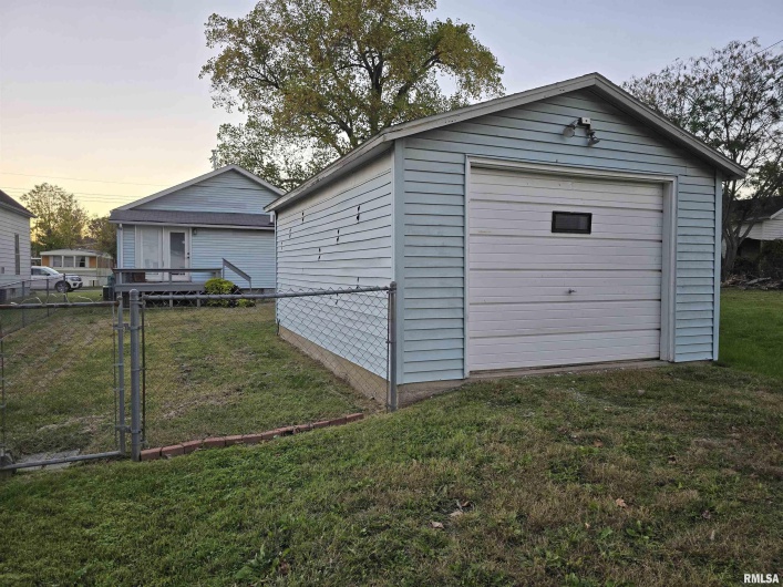 1028 ROOSEVELT Street, Harrisburg, Illinois 62946-2838, 2 Bedrooms Bedrooms, 0 ,1 BathroomBathrooms,Residential,For Sale,ROOSEVELT,0,RMAEB460364