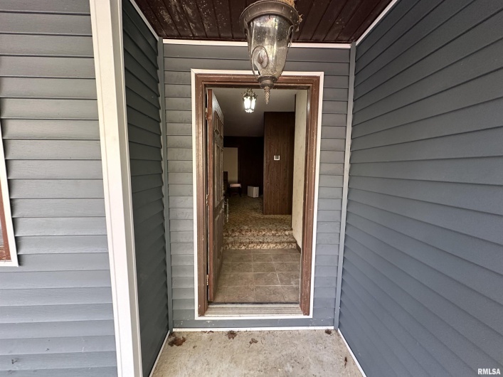 718 Karbers Ridge Road, Elizabethtown, Illinois 62931, 4 Bedrooms Bedrooms, 0 ,2 BathroomsBathrooms,Residential,For Sale,Karbers Ridge,0,RMAEB460367