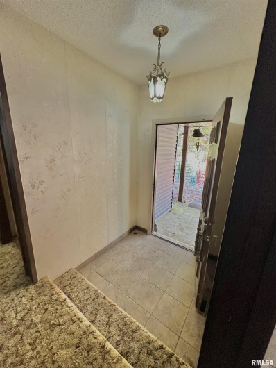 718 Karbers Ridge Road, Elizabethtown, Illinois 62931, 4 Bedrooms Bedrooms, 0 ,2 BathroomsBathrooms,Residential,For Sale,Karbers Ridge,0,RMAEB460367