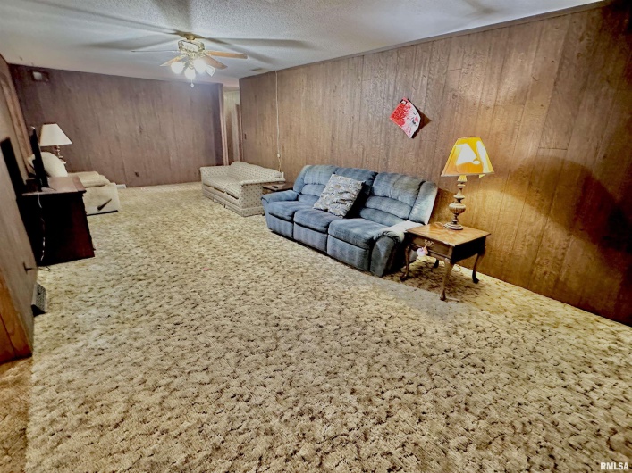 718 Karbers Ridge Road, Elizabethtown, Illinois 62931, 4 Bedrooms Bedrooms, 0 ,2 BathroomsBathrooms,Residential,For Sale,Karbers Ridge,0,RMAEB460367