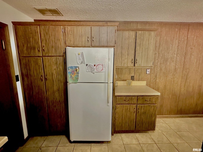 718 Karbers Ridge Road, Elizabethtown, Illinois 62931, 4 Bedrooms Bedrooms, 0 ,2 BathroomsBathrooms,Residential,For Sale,Karbers Ridge,0,RMAEB460367